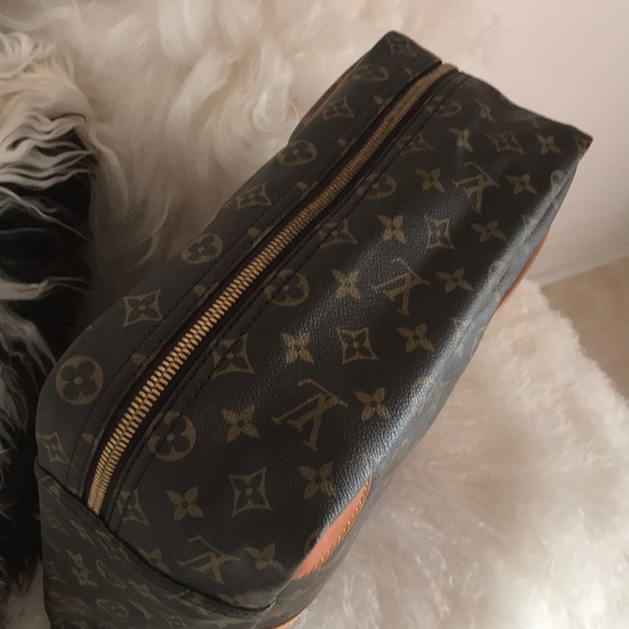 LOUIS VUITTON LUGGAGE - Picture 5 of 7